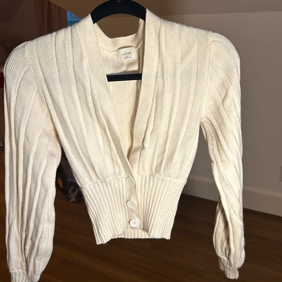 [wilfred | aritzia] cropped cream button up cardigan - Picture 2 of 4